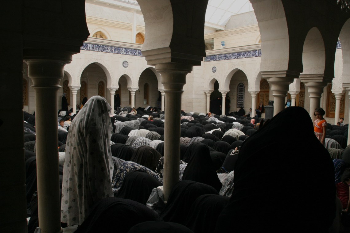 SyriaDamascusshiamosqueSept2010-1