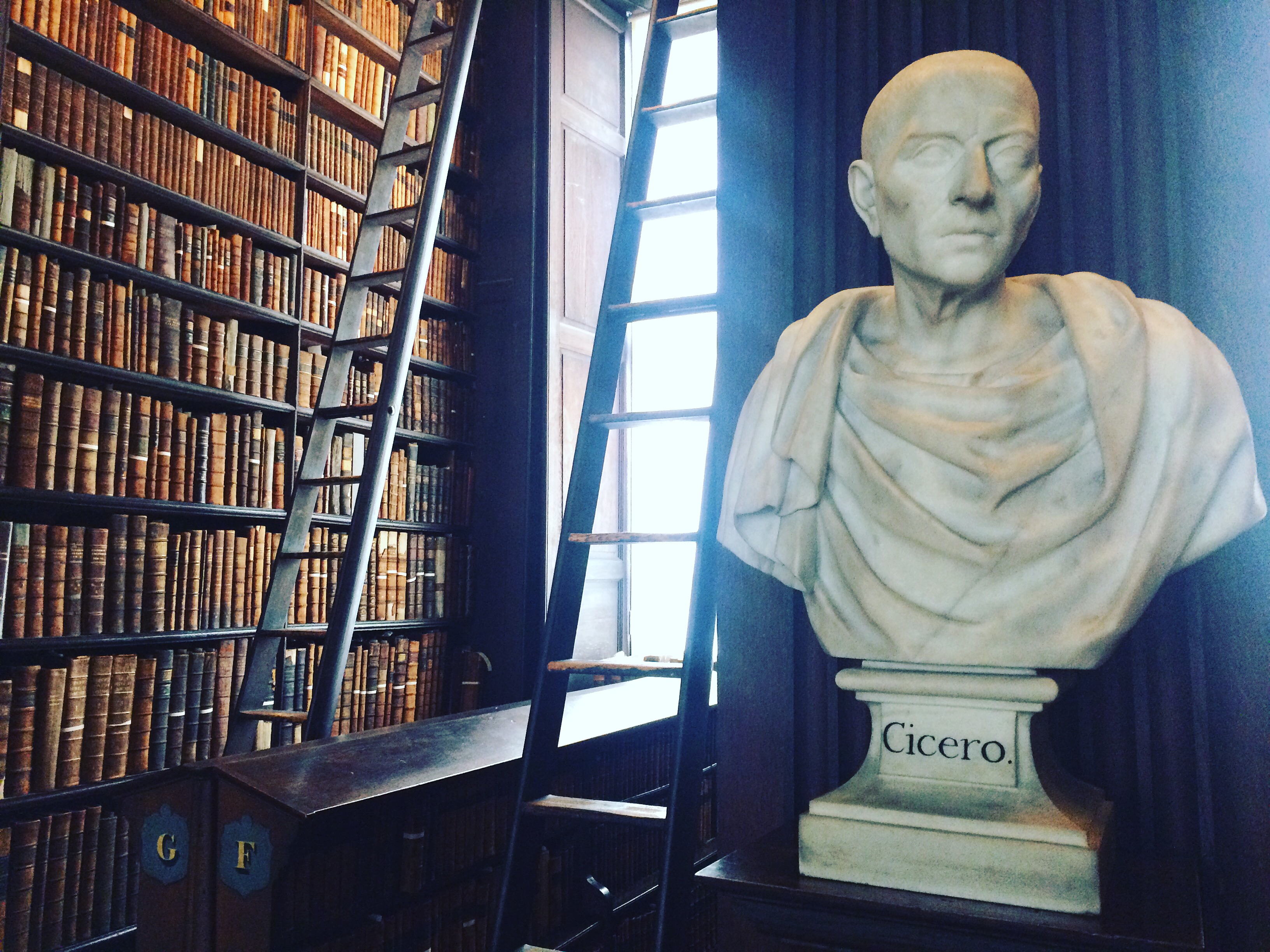 DublinIrelandTrinityCollegeApr2017-3