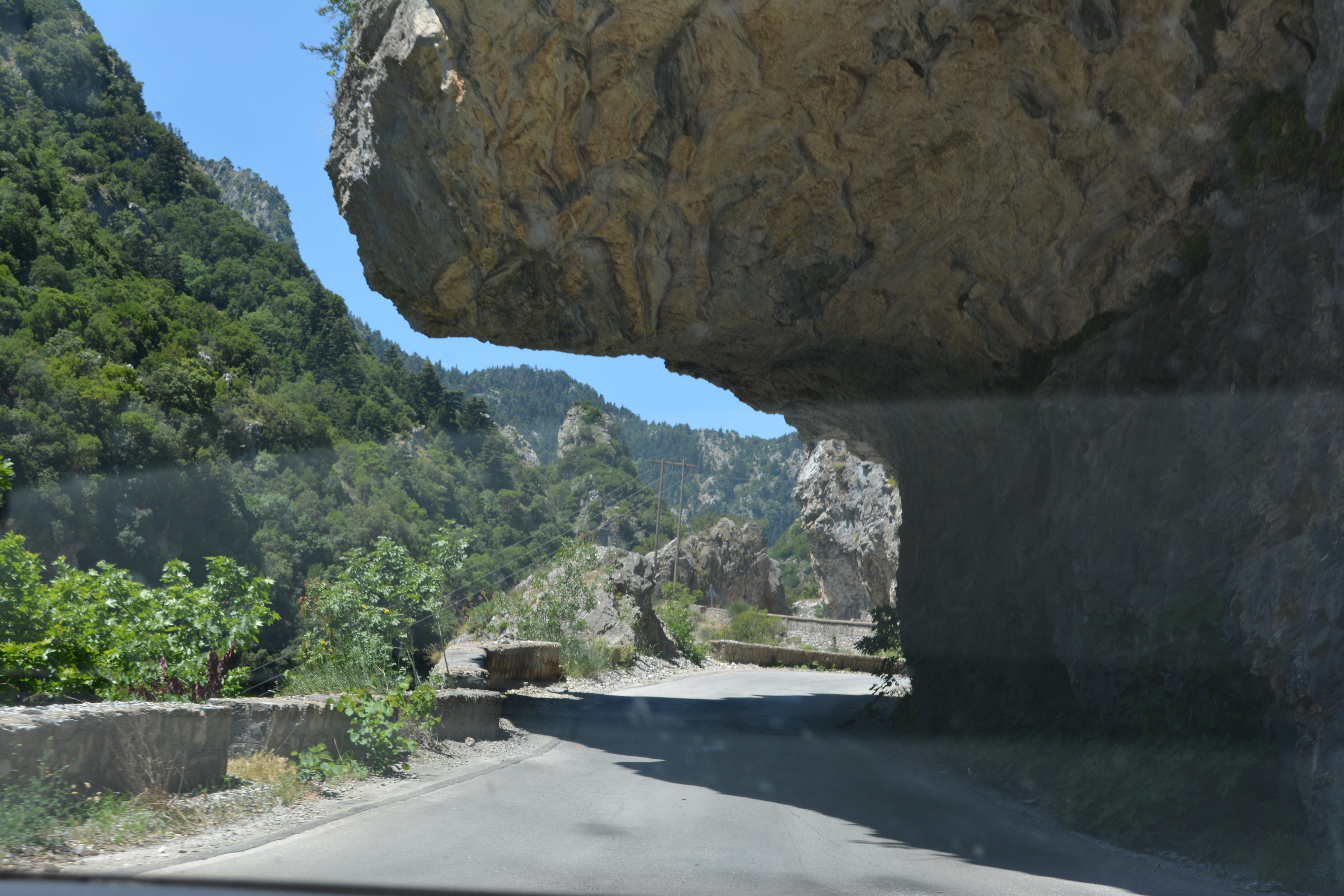 MystrasGreecedrivingmountainroads1