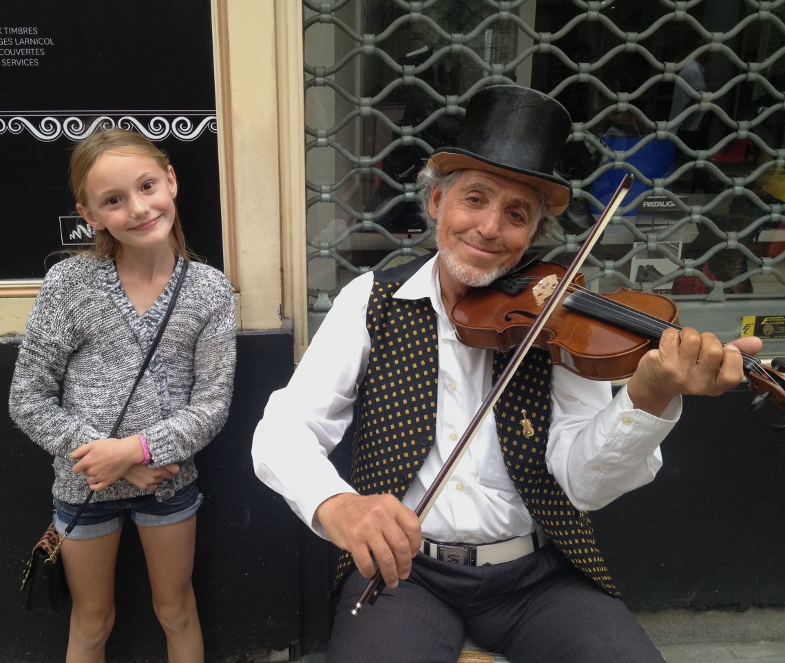 NantesIzzyandtfiddle player2014