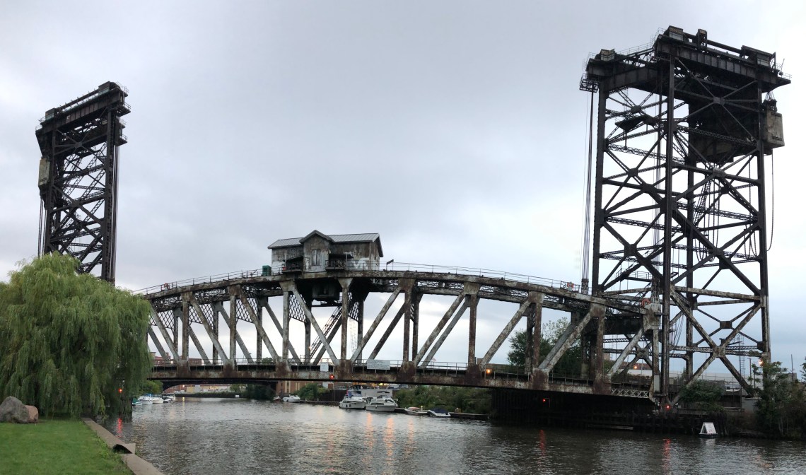 ChicagoChinatownVerticalLiftBridge1